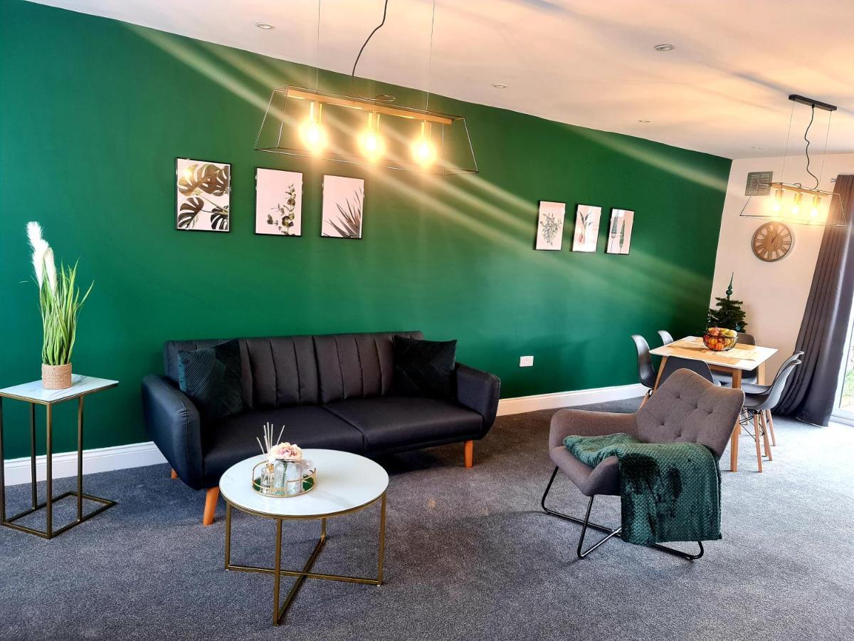 Contractor Accommodation Near Heathrow, Windsor Minutes From M4 Slough Eksteriør billede