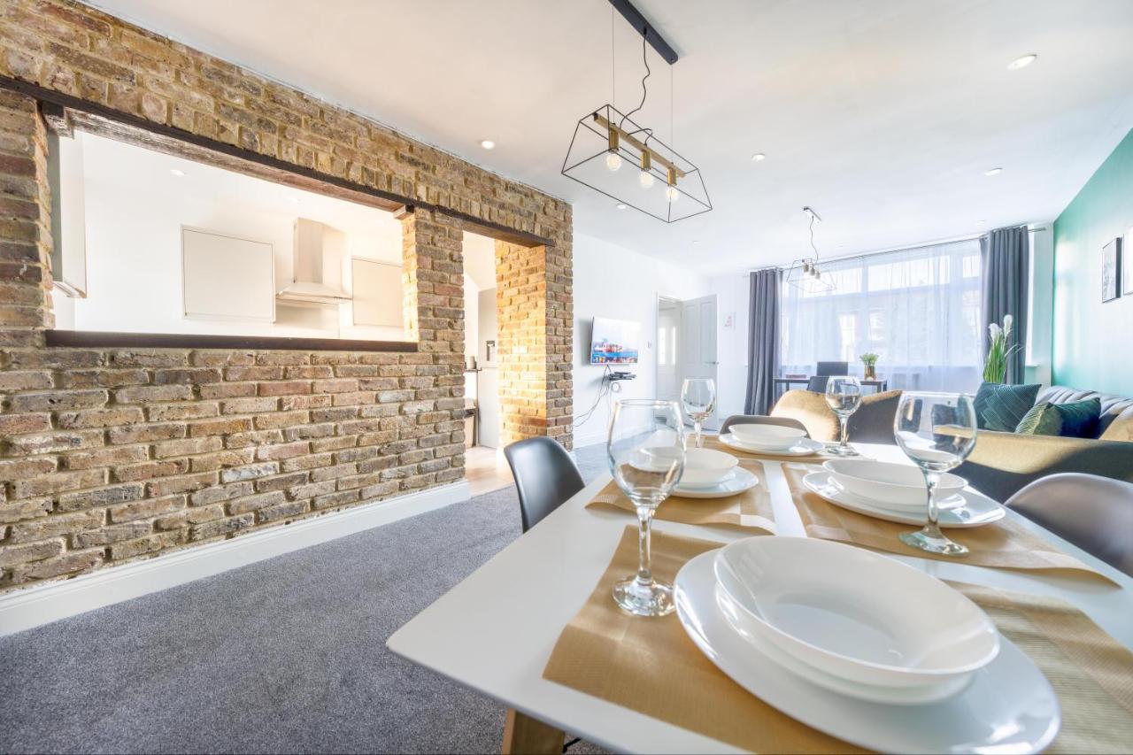 Contractor Accommodation Near Heathrow, Windsor Minutes From M4 Slough Eksteriør billede