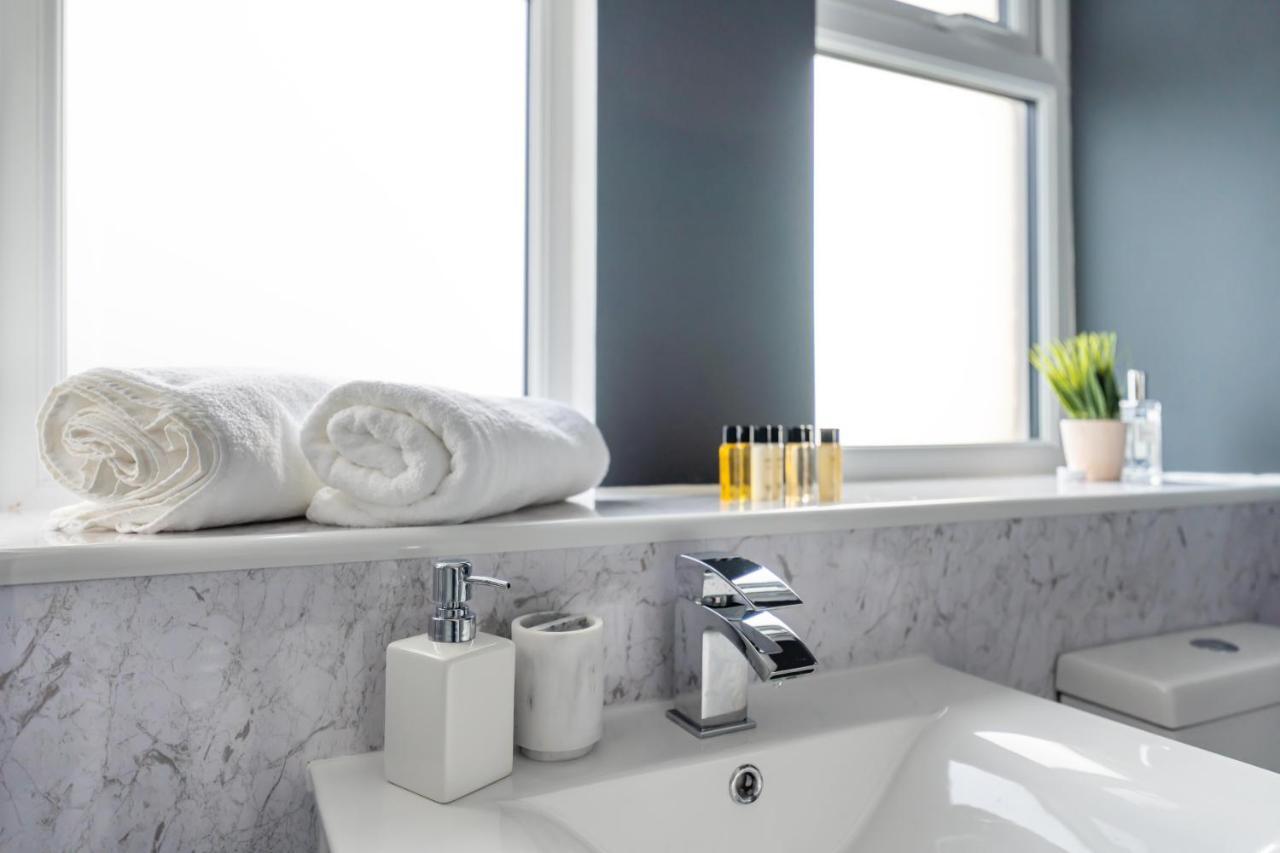 Contractor Accommodation Near Heathrow, Windsor Minutes From M4 Slough Eksteriør billede