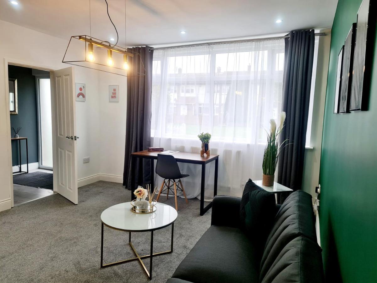Contractor Accommodation Near Heathrow, Windsor Minutes From M4 Slough Eksteriør billede